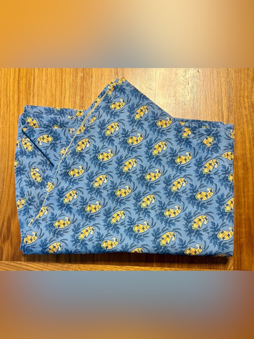 Vintage Waverly Blue Gold Paisley 64” Round Tablecloth. NWoT